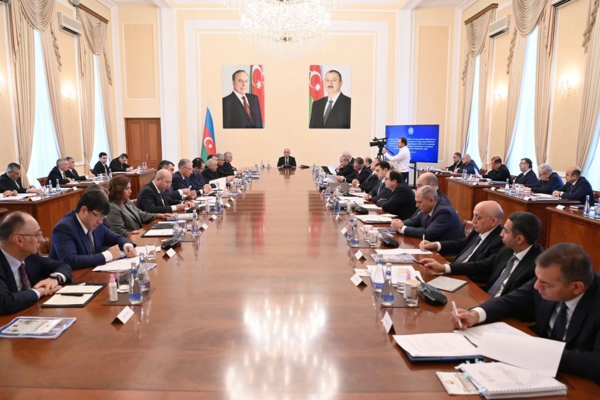 Nazirlər Kabinetinin geniş iclasında gələn ilin dövlət büdcəsi layihəsi müzakirə olunub - FOTO