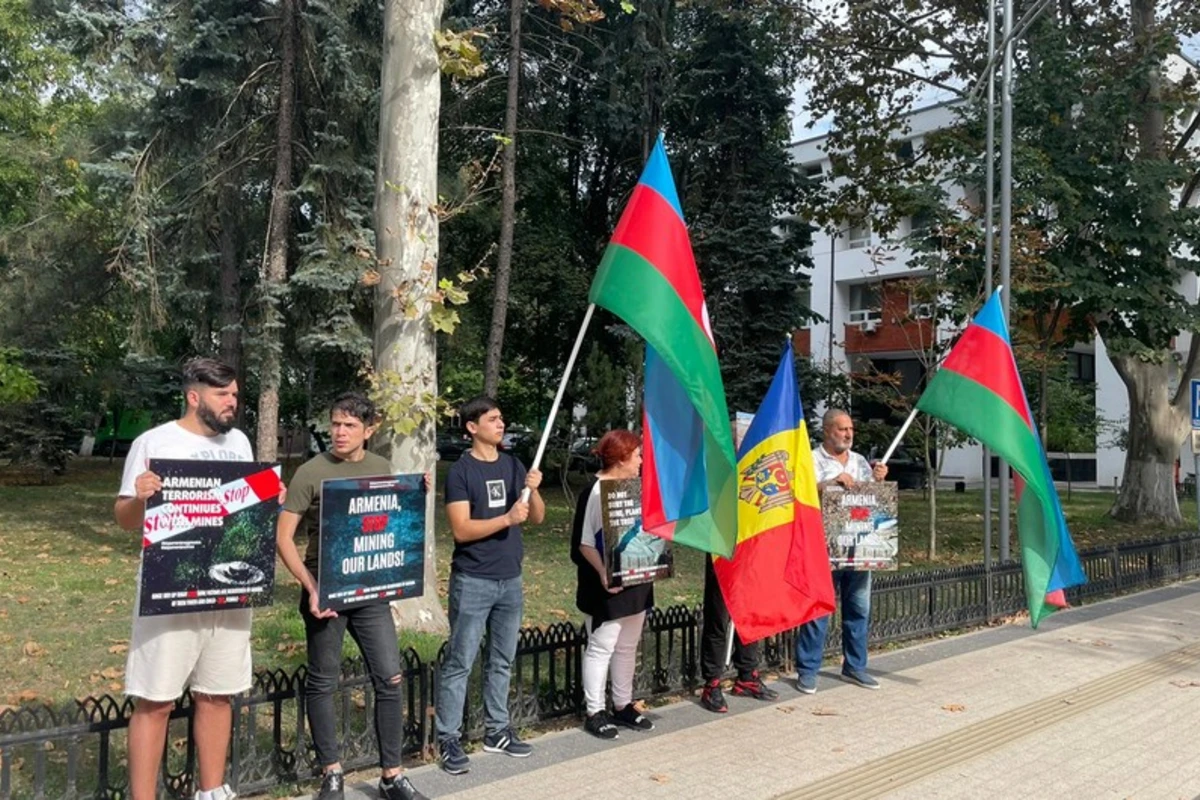 Moldova azərbaycanlıları BMT-nin Kişineudakı nümayəndəliyi qarşısında aksiya keçiriblər - FOTO