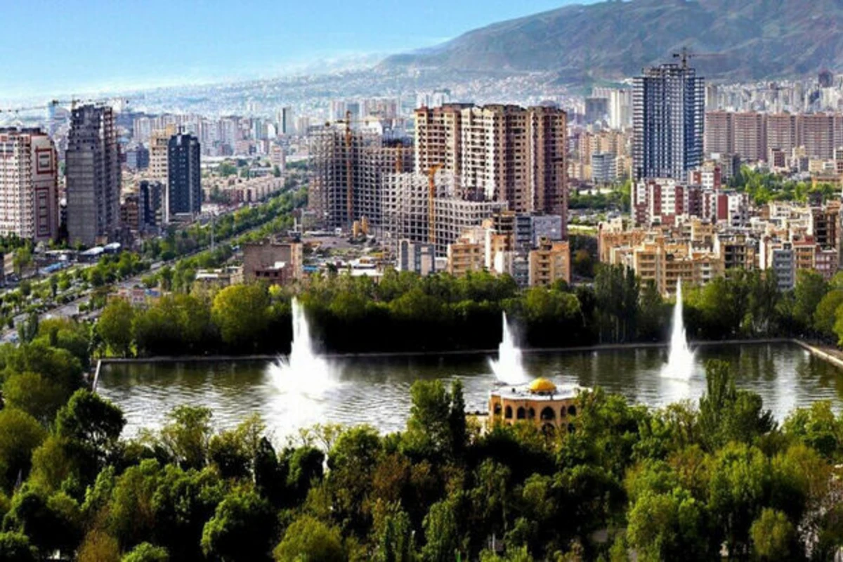 Güney Azərbaycanda ana dili ilə bağlı divarlara şüarlar yazıldı - FOTO