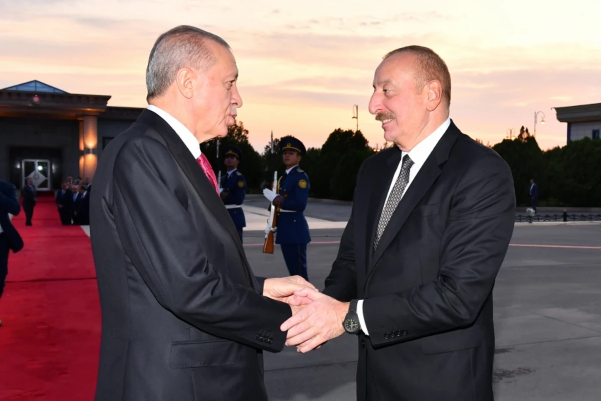 Türkiyə Prezidentinin Azərbaycana rəsmi səfəri başa çatıb - FOTO Türkiyə Prezidentinin Azərbaycana rəsmi səfəri başa çatıb - FOTO