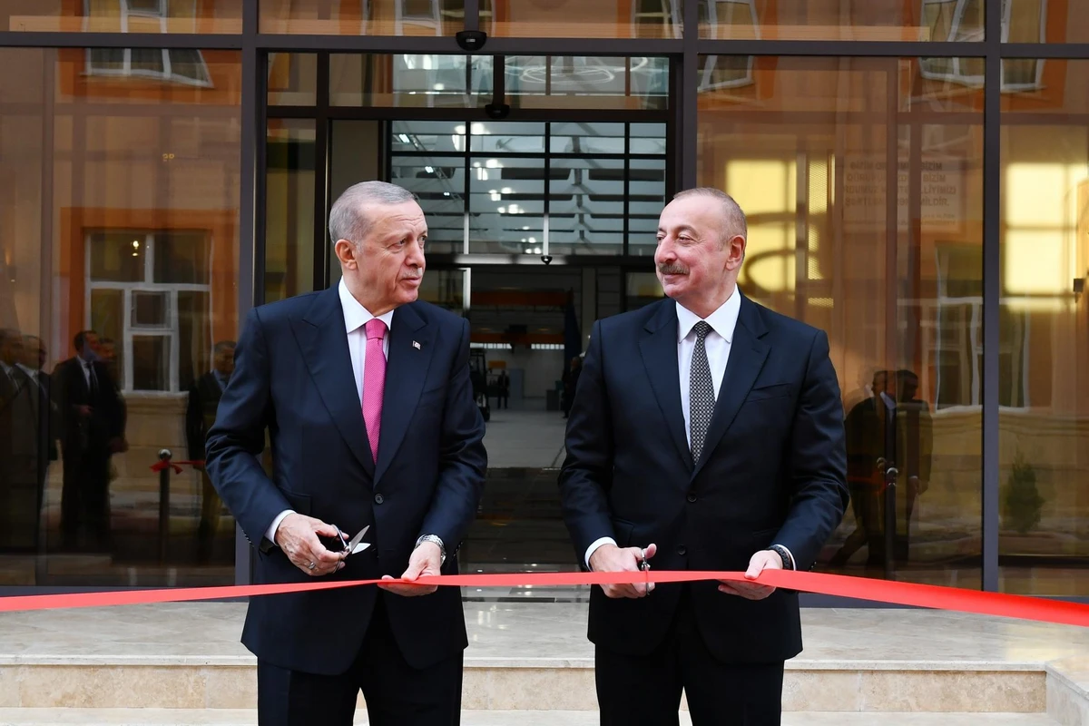 Azərbaycan və Türkiyə liderləri Naxçıvanda hərbi kompleksin açılışında iştirak ediblər - YENİLƏNİB - FOTO Azərbaycan və Türkiyə liderləri Naxçıvanda hərbi kompleksin açılışında iştirak ediblər - YENİLƏNİB - FOTO