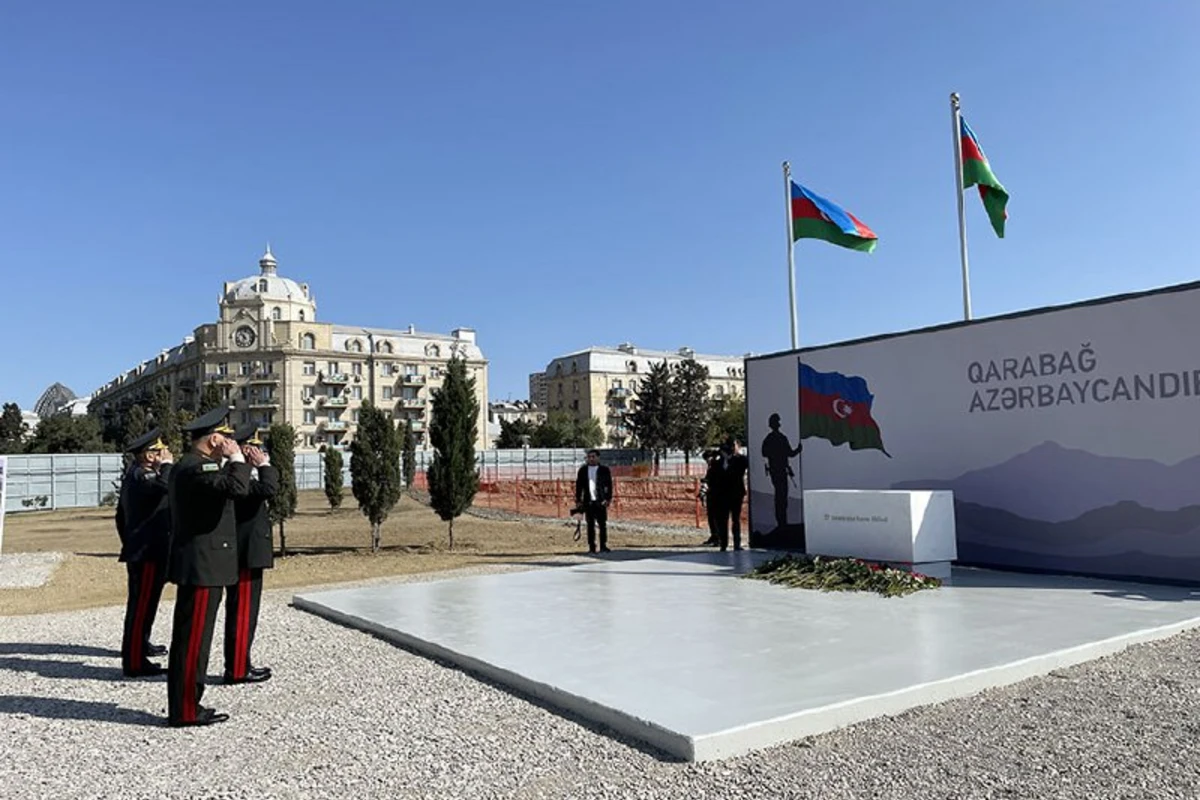 Руководящий состав Министерства обороны посетил строящийся Парк Победы - ВИДЕО
