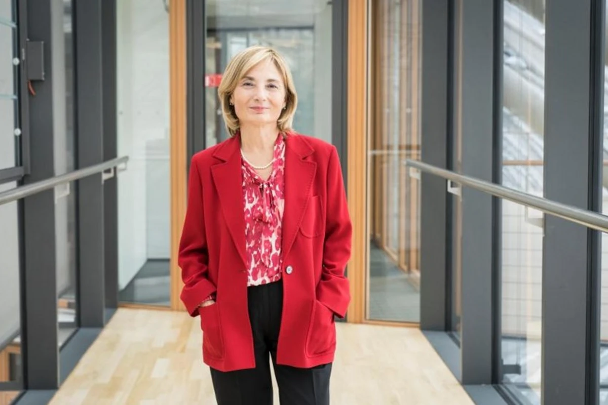 Celsomina Viqliotti: EIB enerji keçidini sürətləndirmək üçün layihələrə 45 milyard avro ayıracaq