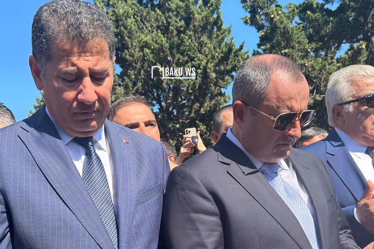 Sinan Oğan: Qənirə Paşayeva türk dünyası üçün önəmli şəxs idi - FOTO/VİDEO Sinan Oğan: Qənirə Paşayeva türk dünyası üçün önəmli şəxs idi - FOTO/VİDEO
