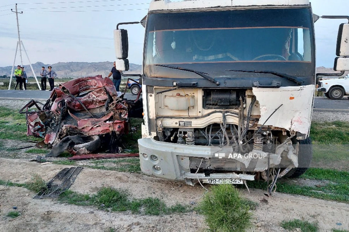 Mercedes Shagmanla toqquşdu: 2 nəfər ölüb - FOTO - YENİLƏNİB