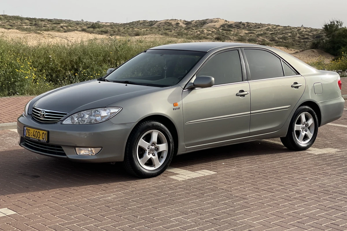 Ucuz maşınlar satışda - Toyota Camry - 9 min AZN - QİYMƏTLƏR