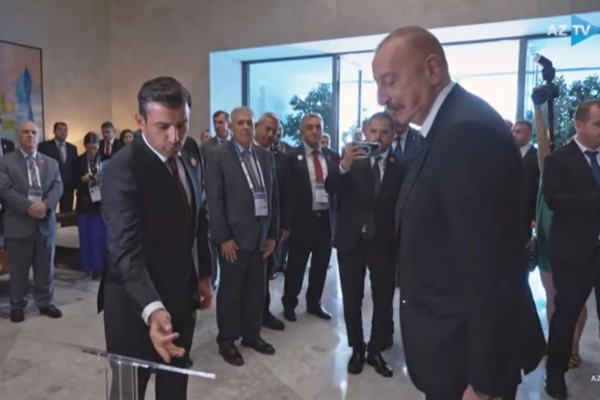 Selçuk Bayraktardan Prezidentə MARAQLI HƏDİYYƏ - VİDEO