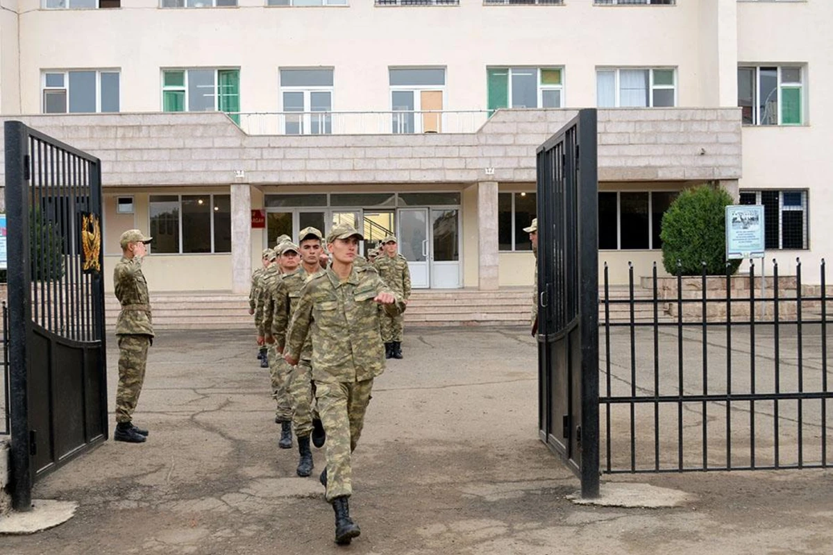 Xidmət müddəti başa çatan bir qrup hərbi qulluqçu tərxis olunub - FOTO/VİDEO