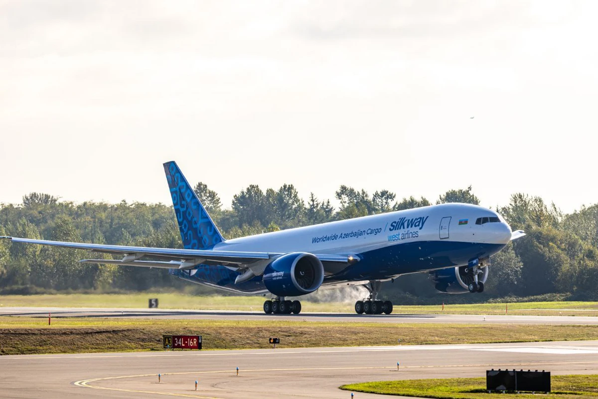 Инаугурационный рейс первого самолета Boeing 777F авиакомпании Silk Way West Airlines из Сиэтла в Баку