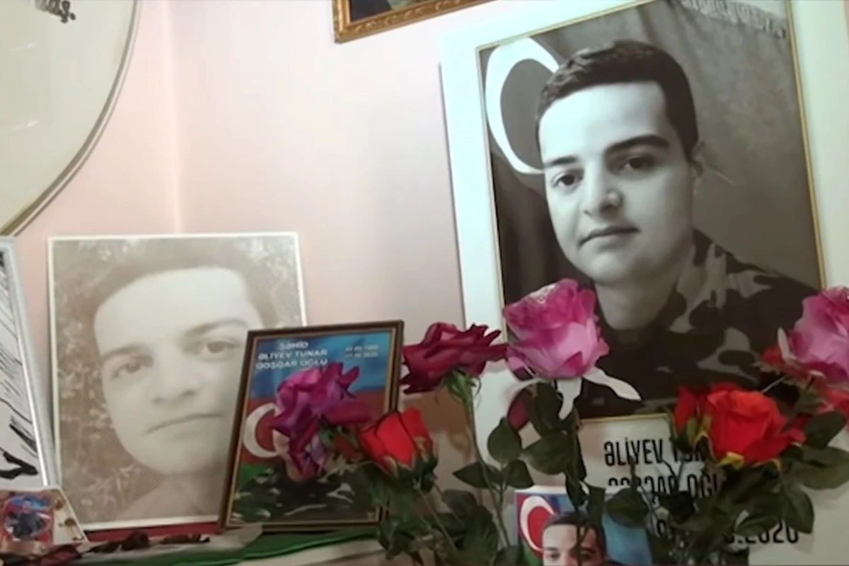 Gəncə terrorunun qurbanı mülki şəhid Tunar Əliyev: Ailəsindən ürəkdağlayan sözlər - VİDEO