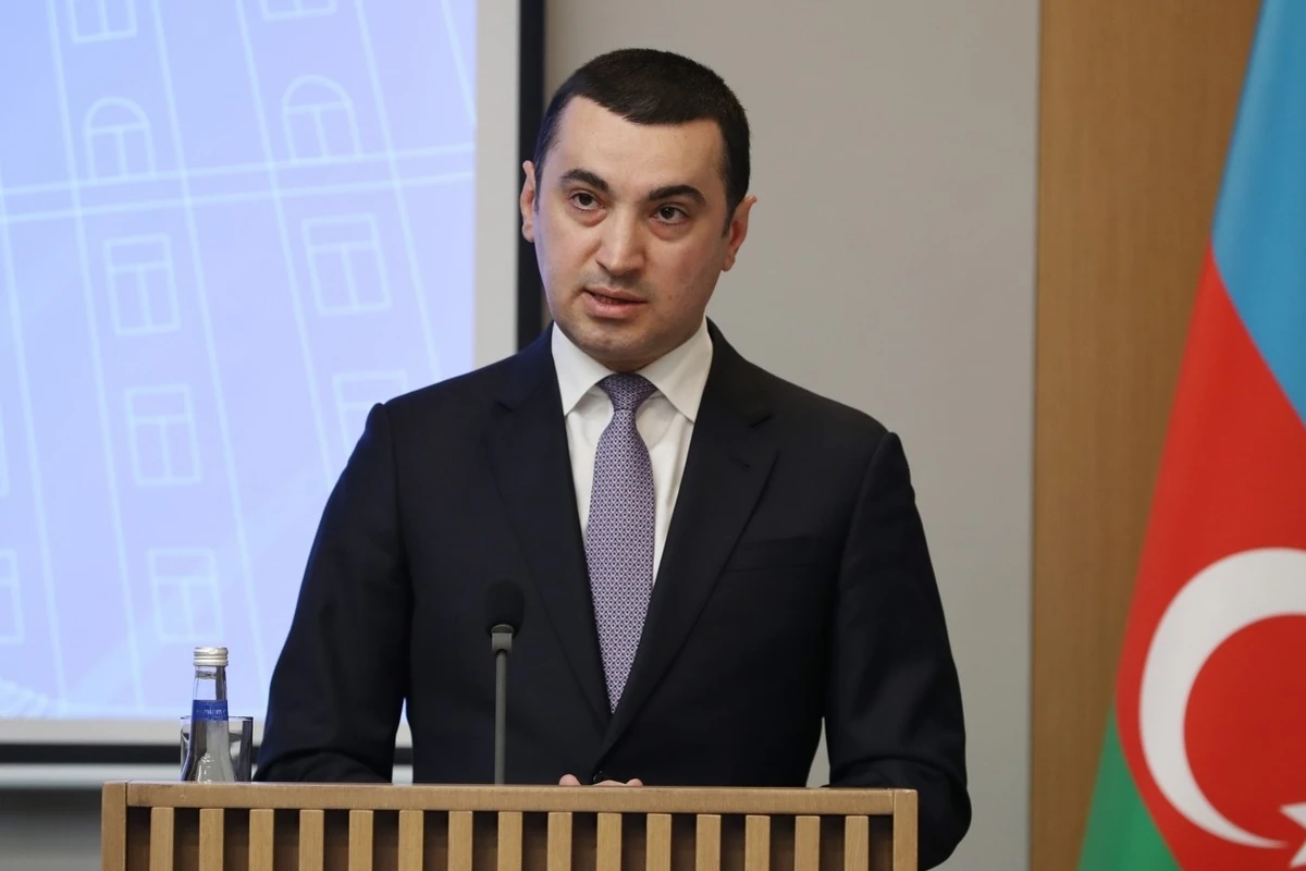 Ayxan Hacızadə: Fransanın ermənilərin məcburi köçürülməsi ilə bağlı iddiaları ziddiyyətlidir