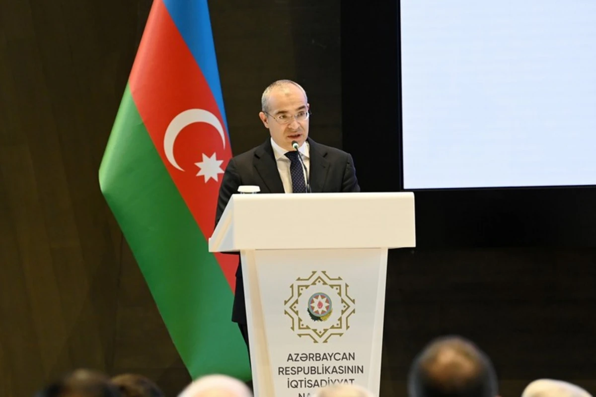 Mikayıl Cabbarov: Yüksək intellektə malik insan kapitalının formalaşmasında müəllimlərin əhəmiyyətli rolu var