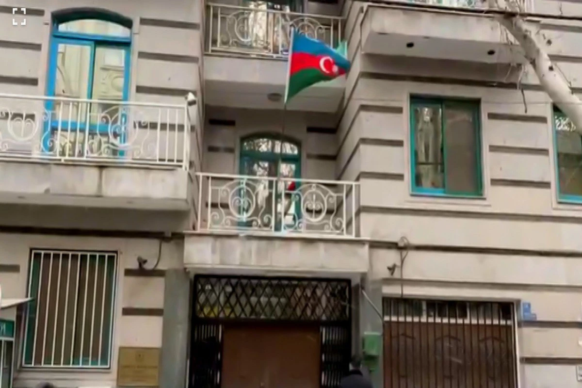 Иранский министр: Напавшему на посольство Азербайджана в Тегеране скоро будет вынесен приговор