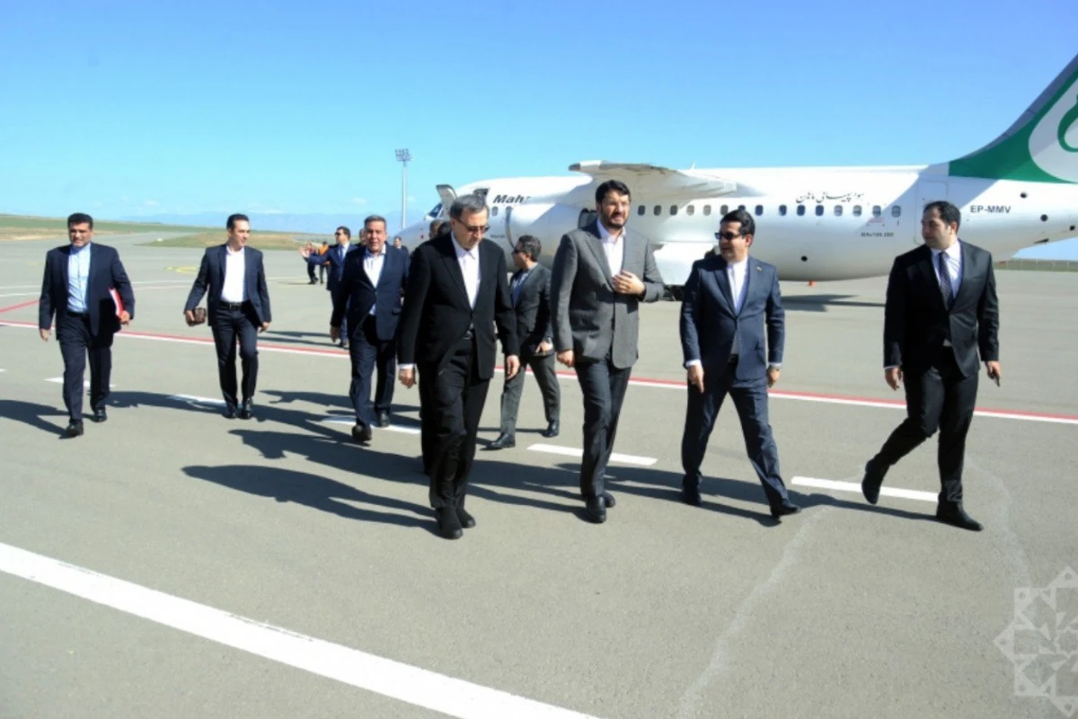 İranın yol və şəhərsalma naziri Azərbaycana gəlib - FOTO