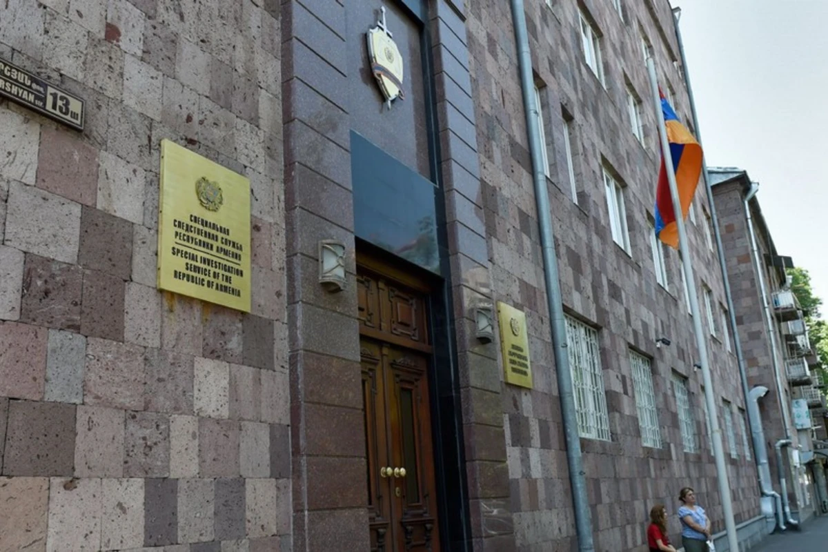 Ermənistanda hərbi hissə komandiri 6 nəfərlə birlikdə 150 min dolları mənimsəyib