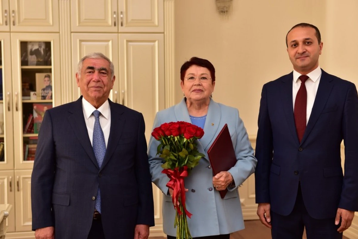 Lyudmila Şubina Fəxri Fərmanla təltif edilib - FOTO