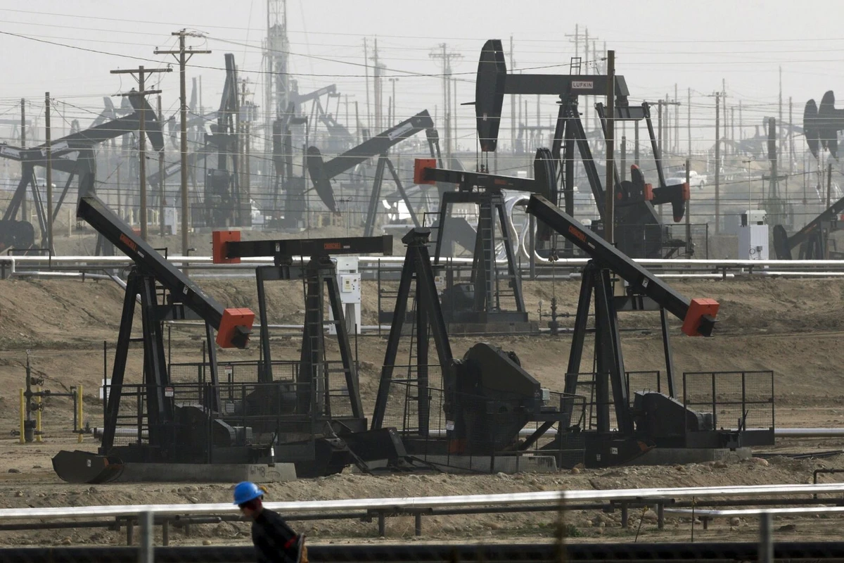 Азербайджанская нефть подешевела