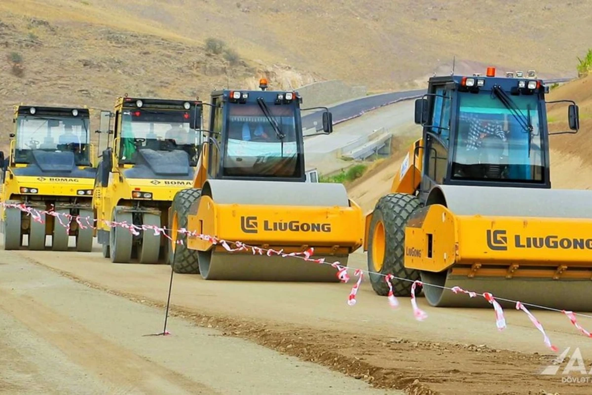 Şükürbəyli-Cəbrayıl-Hadrut avtomobil yolunda işlərin 87 %-i yekunlaşıb - FOTO/VİDEO Şükürbəyli-Cəbrayıl-Hadrut avtomobil yolunda işlərin 87 %-i yekunlaşıb - FOTO/VİDEO