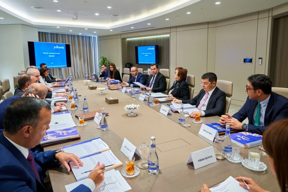 Yüksəliş müsabiqəsinin Təşkilat Komitəsinin iclası keçirilib - FOTO Yüksəliş müsabiqəsinin Təşkilat Komitəsinin iclası keçirilib - FOTO