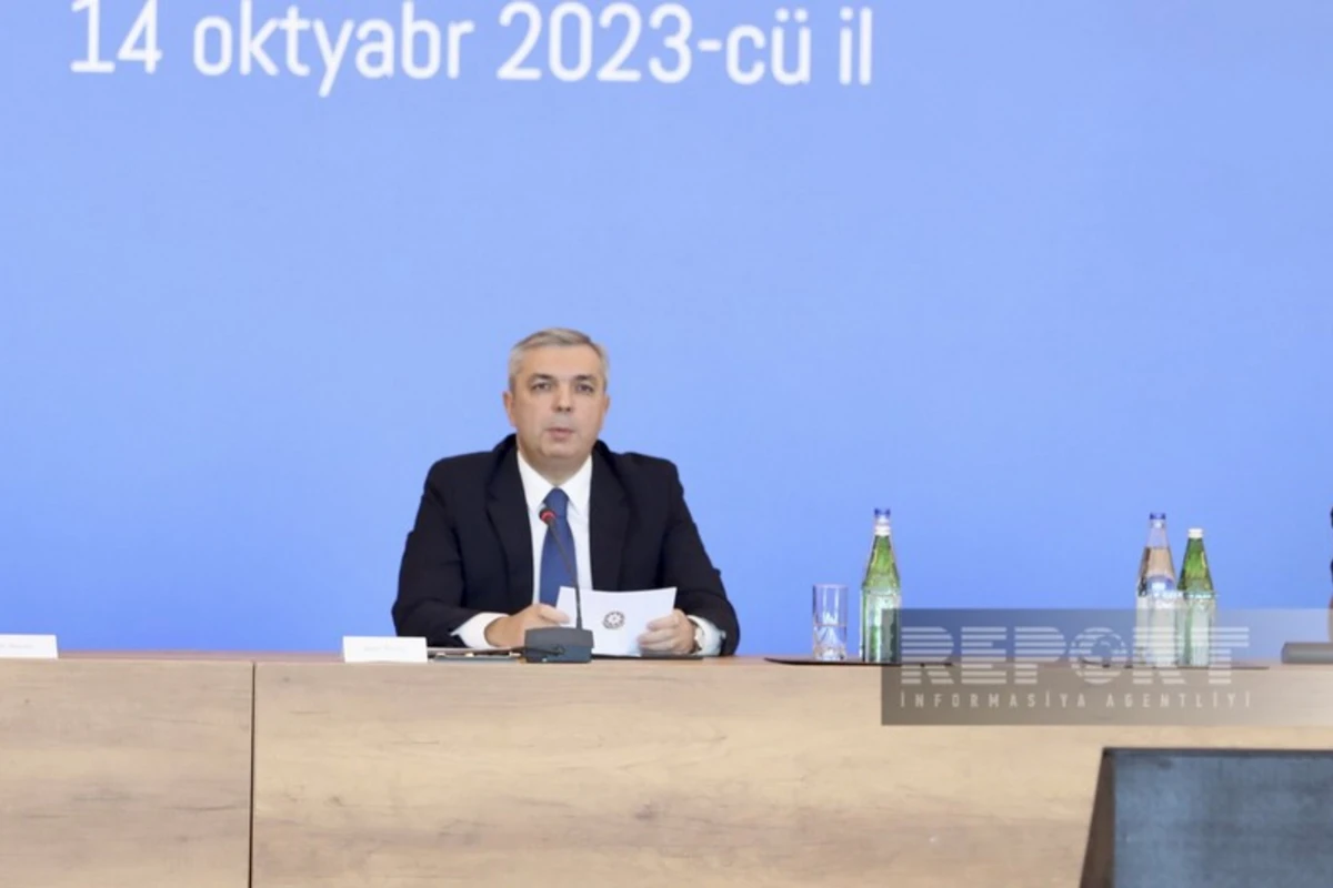 PA rəhbəri: “Son 20 ildə Azərbaycanda hərbi xərclər 15 dəfədən çox artıb”