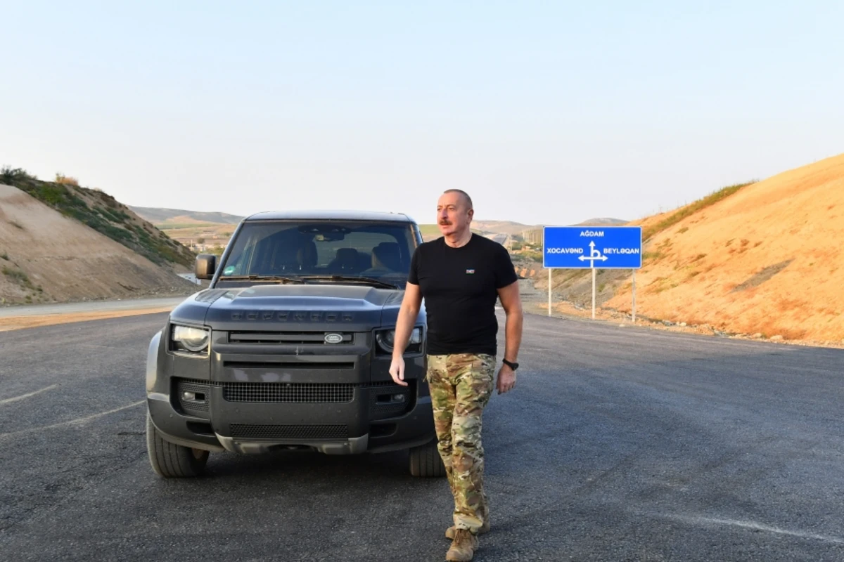 Глава государства ознакомился со строительством автомобильной дороги Агдам - Физули - ФОТО