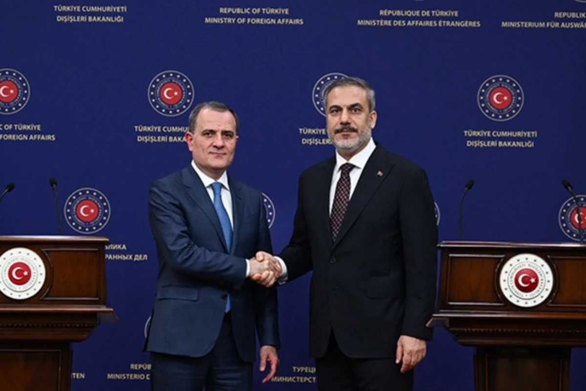 Ceyhun Bayramov Hakan Fidanla regionda baş verən son prosesləri müzakirə edib