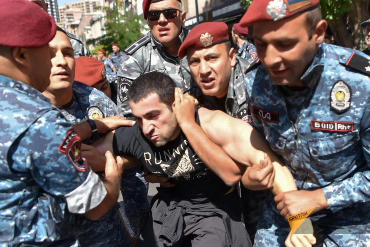 Ermənistanın ikinci prezidentinin oğlunun həbs müddəti iki ay uzadılıb