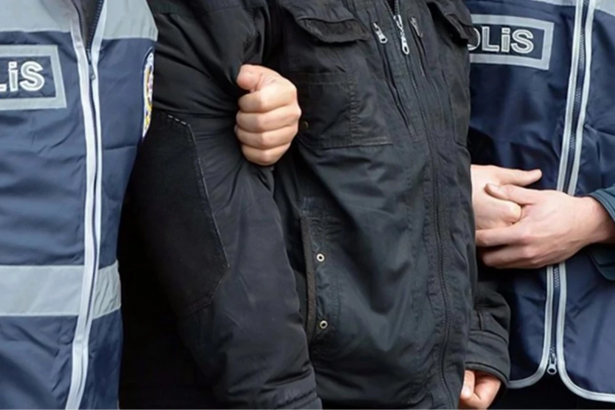Türkiyədə 15 yaşlı qıza təcavüz edən polis həbs edildi