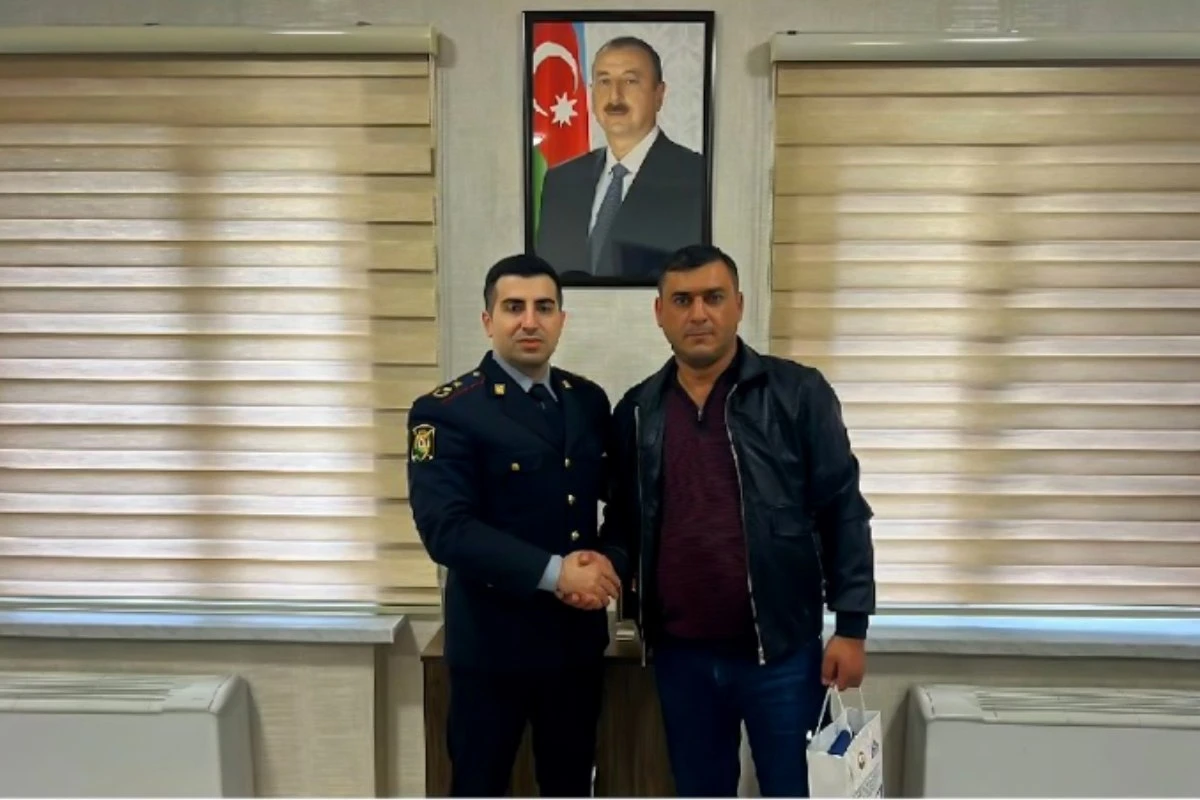 Bakıda sürücüyə kömək edən şəxs Baş DYP İdarəsinə çağırıldı - VİDEO