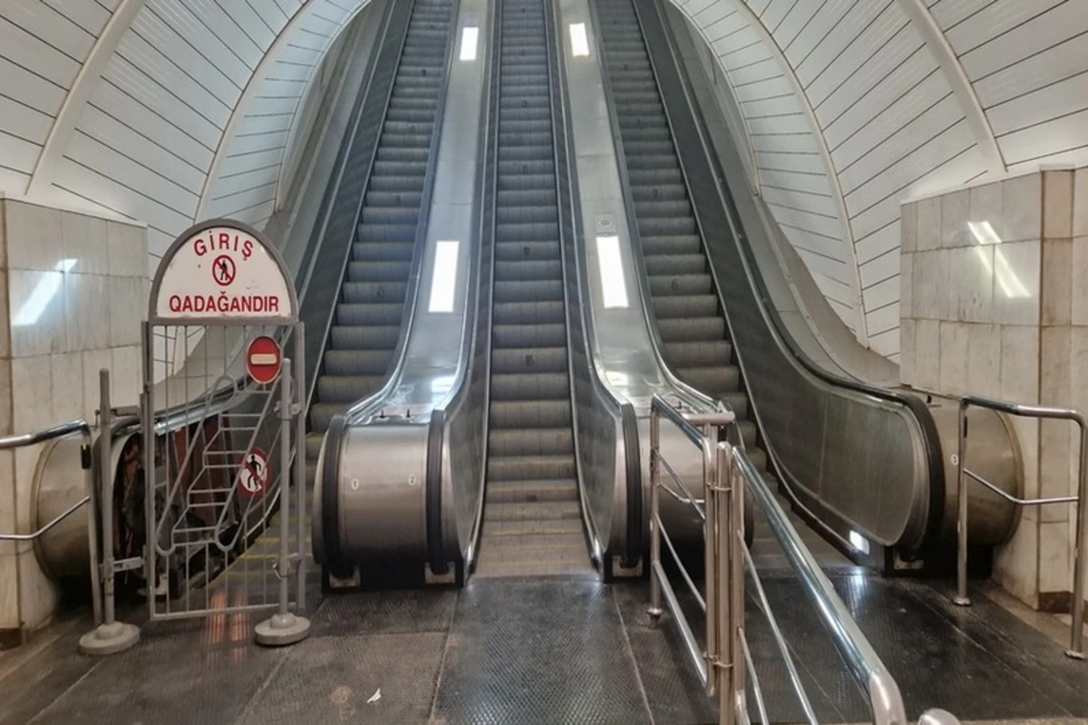 На одной из станций метро начат капремонт эскалатора - ФОТО