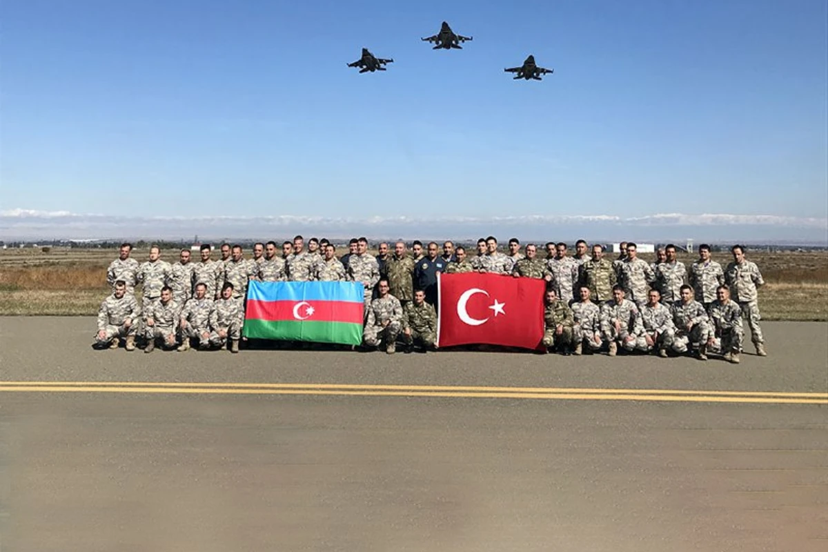 Турецкие самолеты F-16 прибыли в Азербайджан
