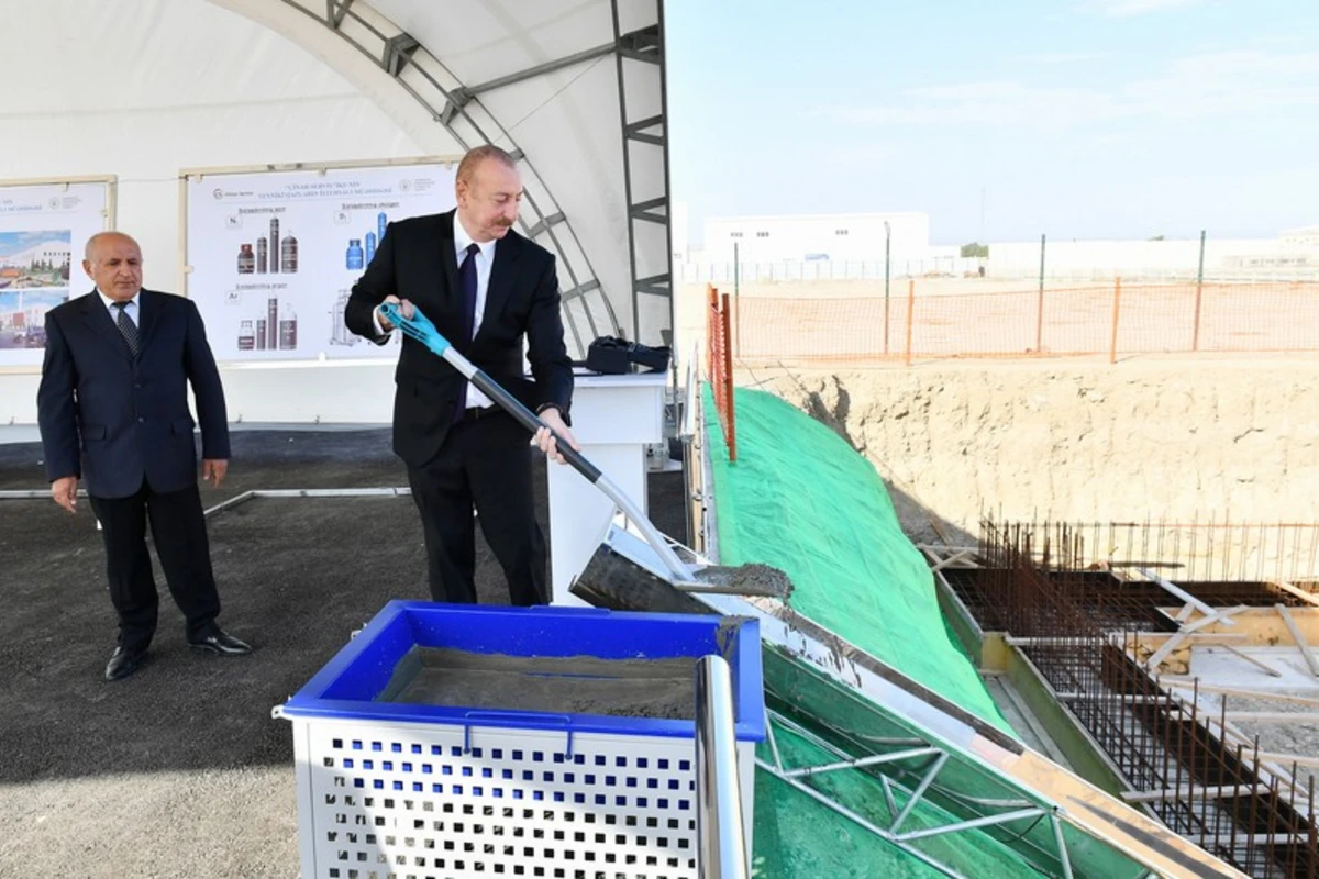 Prezident “Çinar-Servis” İstehsal-kommersiya firmasının yeni müəssisəsinin təməlini qoyub