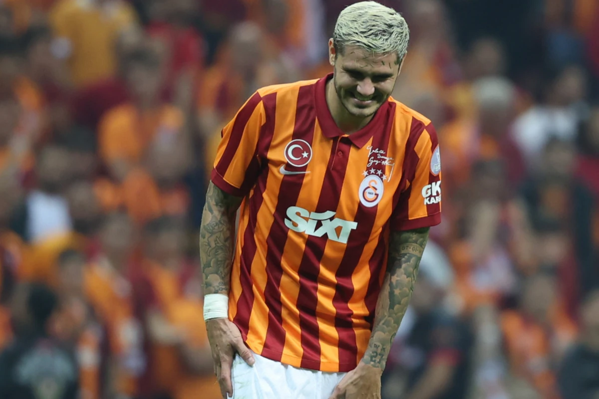 Qalatasaray azarkeşləri İkardinin MRT etdirdiyi xəstəxanaya zəng vurdular - VİDEO
