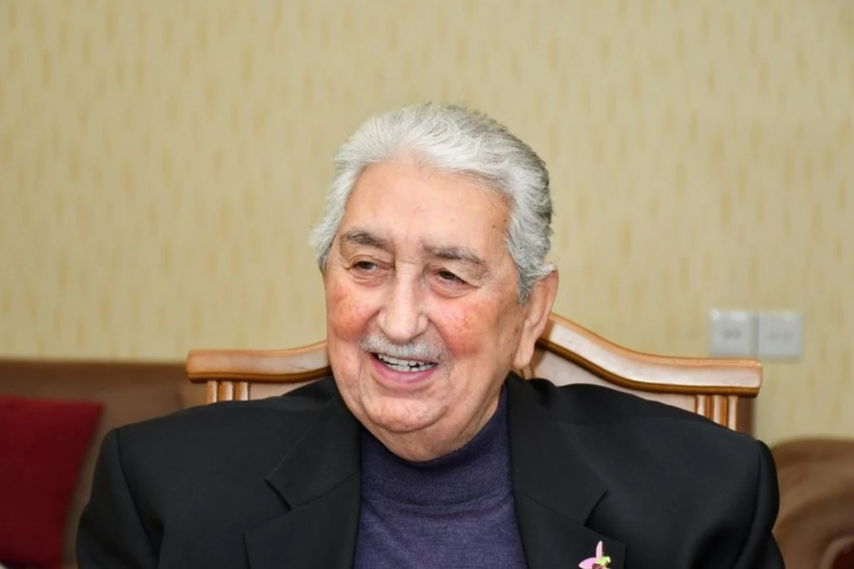 Arif Babayevə Azərbaycan Prezidentinin fəxri diplomu təqdim edilib