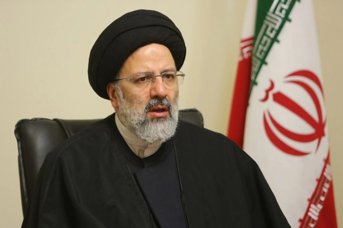 Rəisi İsrailin “qırmızı xətləri” keçdiyini deyib