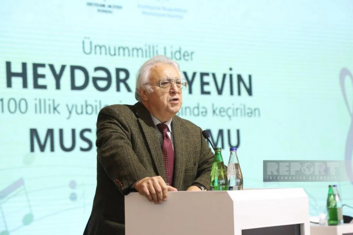 Fərhad Bədəlbəyli televiziya proqramlarının 90 %-nin əyləncə motivli olmasının əleyhinədir