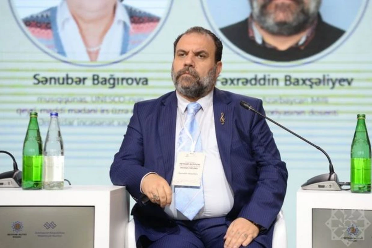 Fəxrəddin Baxşəliyev: Balaca uşağa dəfi verirlər ki, al, səsin var, oxu