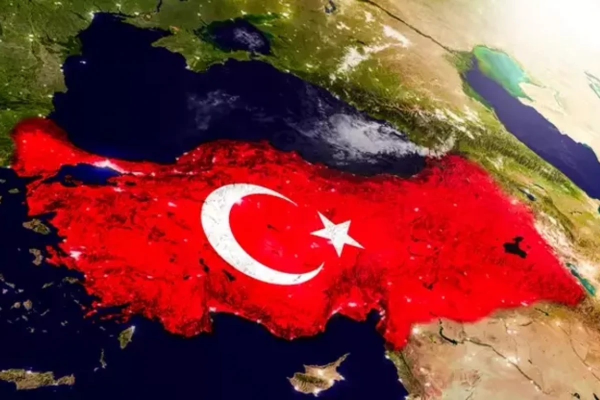 Rus kosmonavt kosmosda Türkiyə bayrağı açdı - FOTO