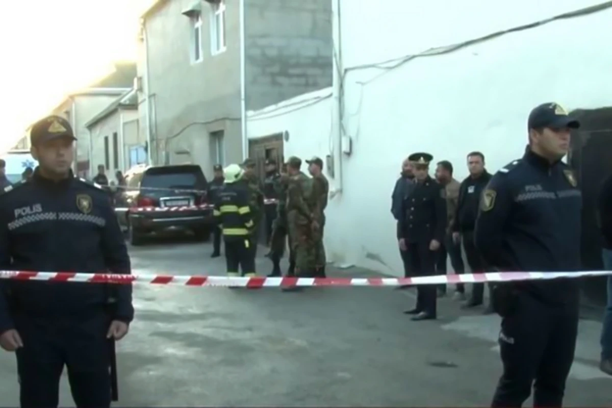 Подозреваемый в налете и убийстве в Сумгайыте попал на камеру до совершения преступления - ФОТО Подозреваемый в налете и убийстве в Сумгайыте попал на камеру до совершения преступления - ФОТО