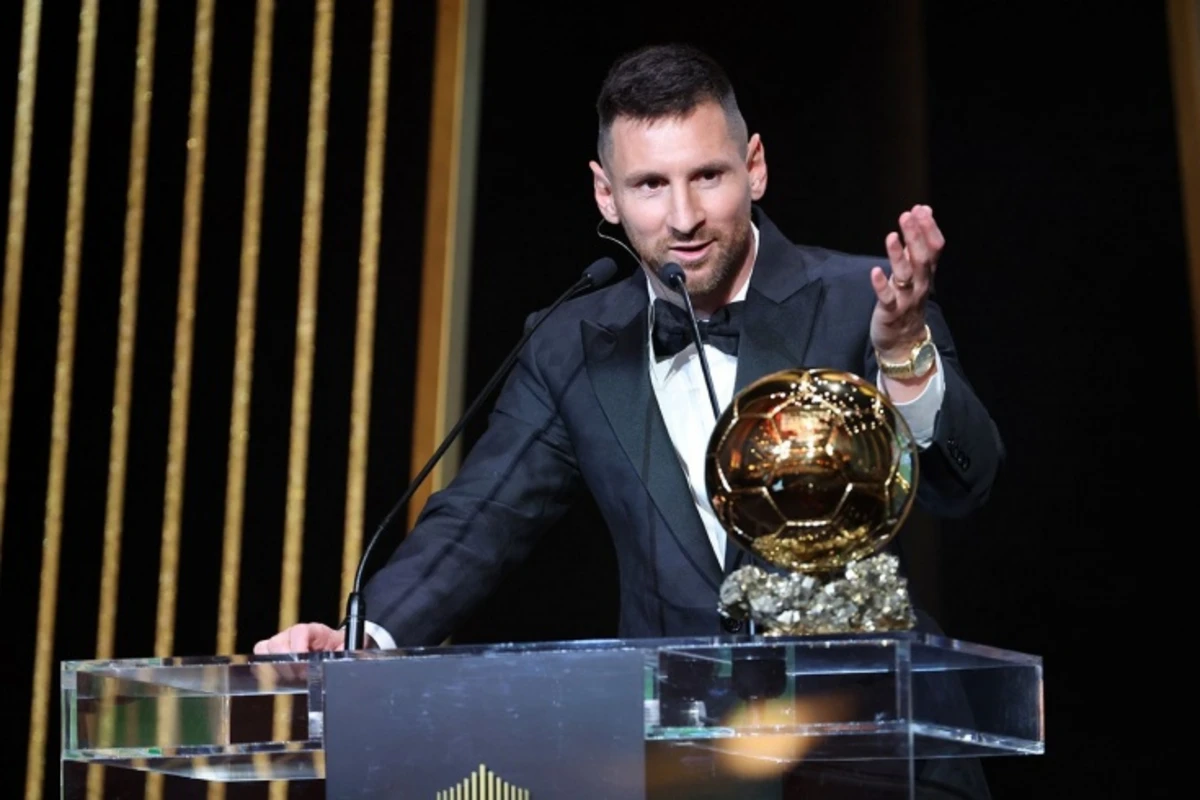 Messi Qızıl topa səkkizinci dəfə layiq görüldü