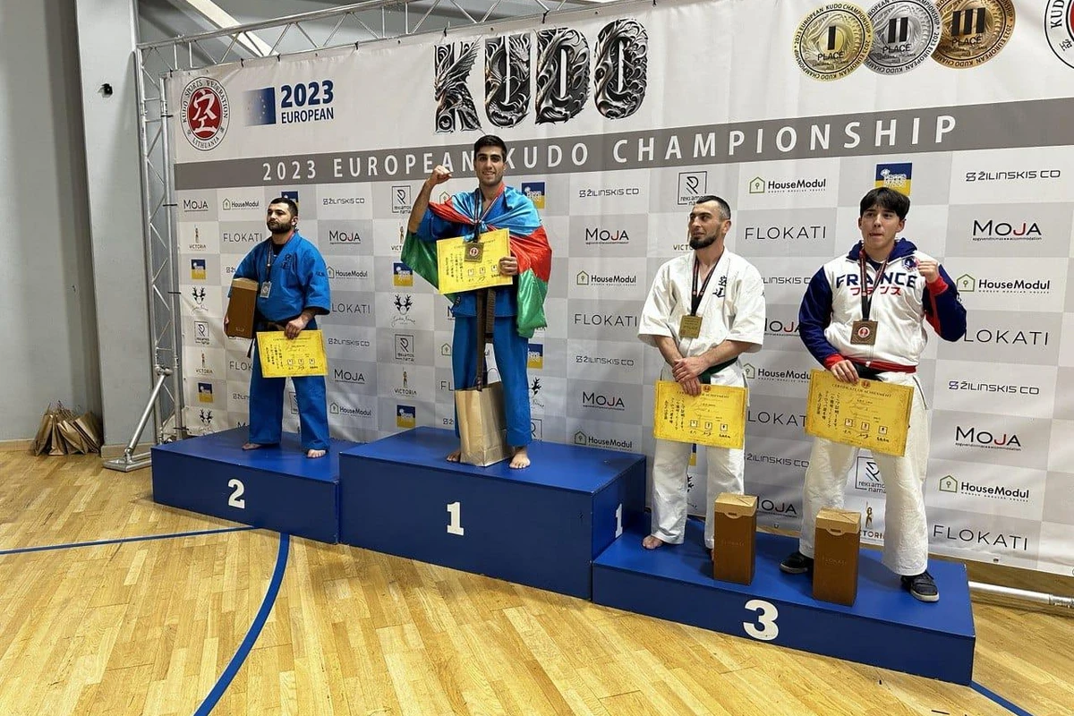 Azərbaycan karateçiləri Avropa çempionatında 3 qızıl və 1 gümüş qazanıblar - FOTO