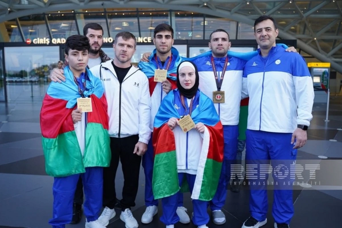 Avropa çempionatında 3 qızıl, 1 gümüş medal qazanan karateçilərimiz Vətənə qayıdıblar - FOTO