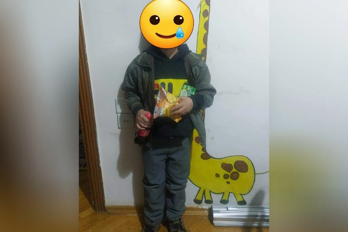 На обочине дороги в столице найден малолетний ребенок
