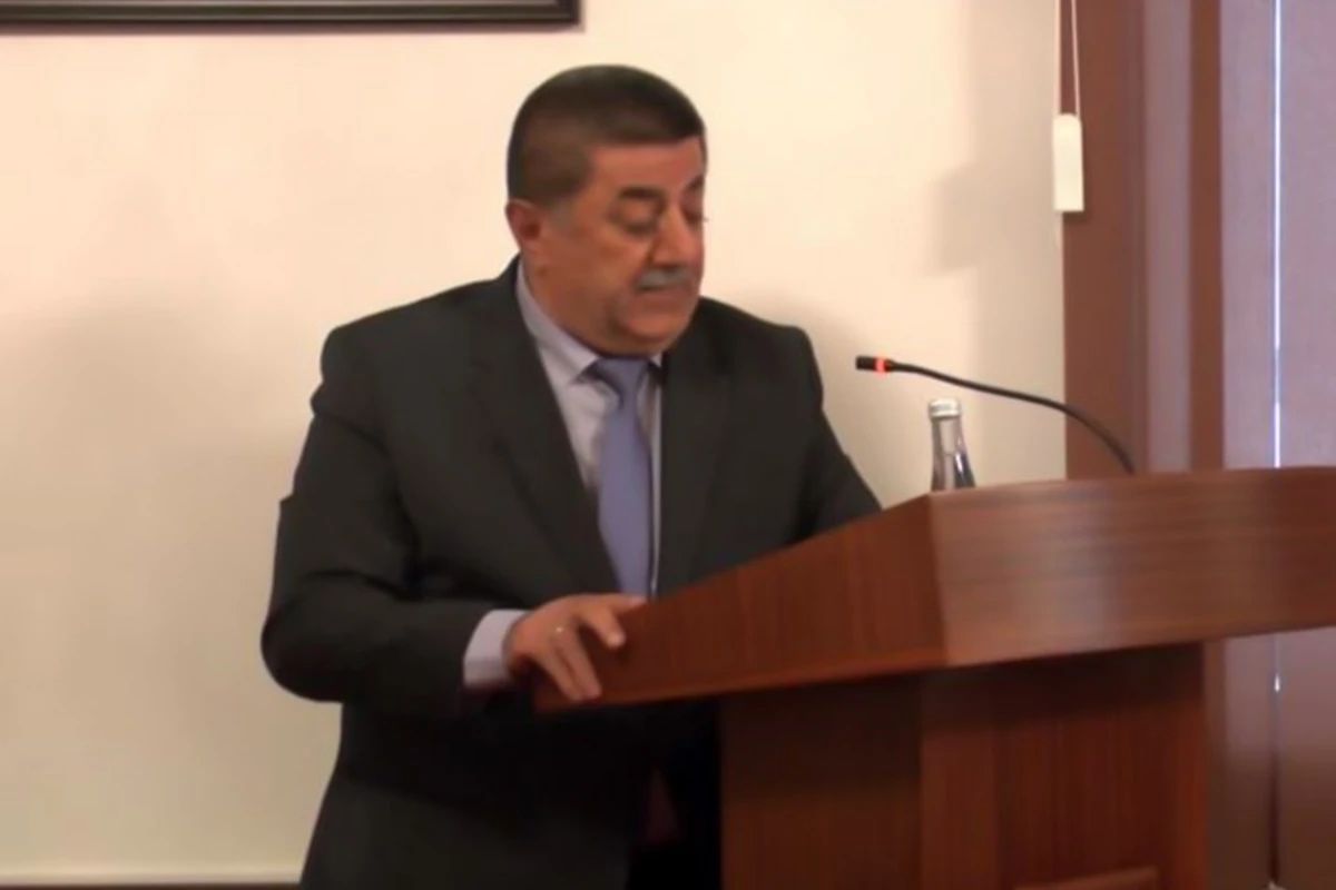 Azərbaycanda vəzifəli şəxs işdən çıxıb