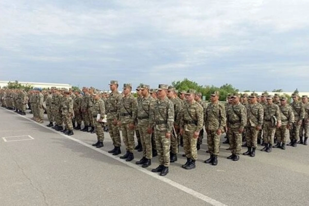 В Азербайджане курсы подготовки прапорщиков будут длиться два года
