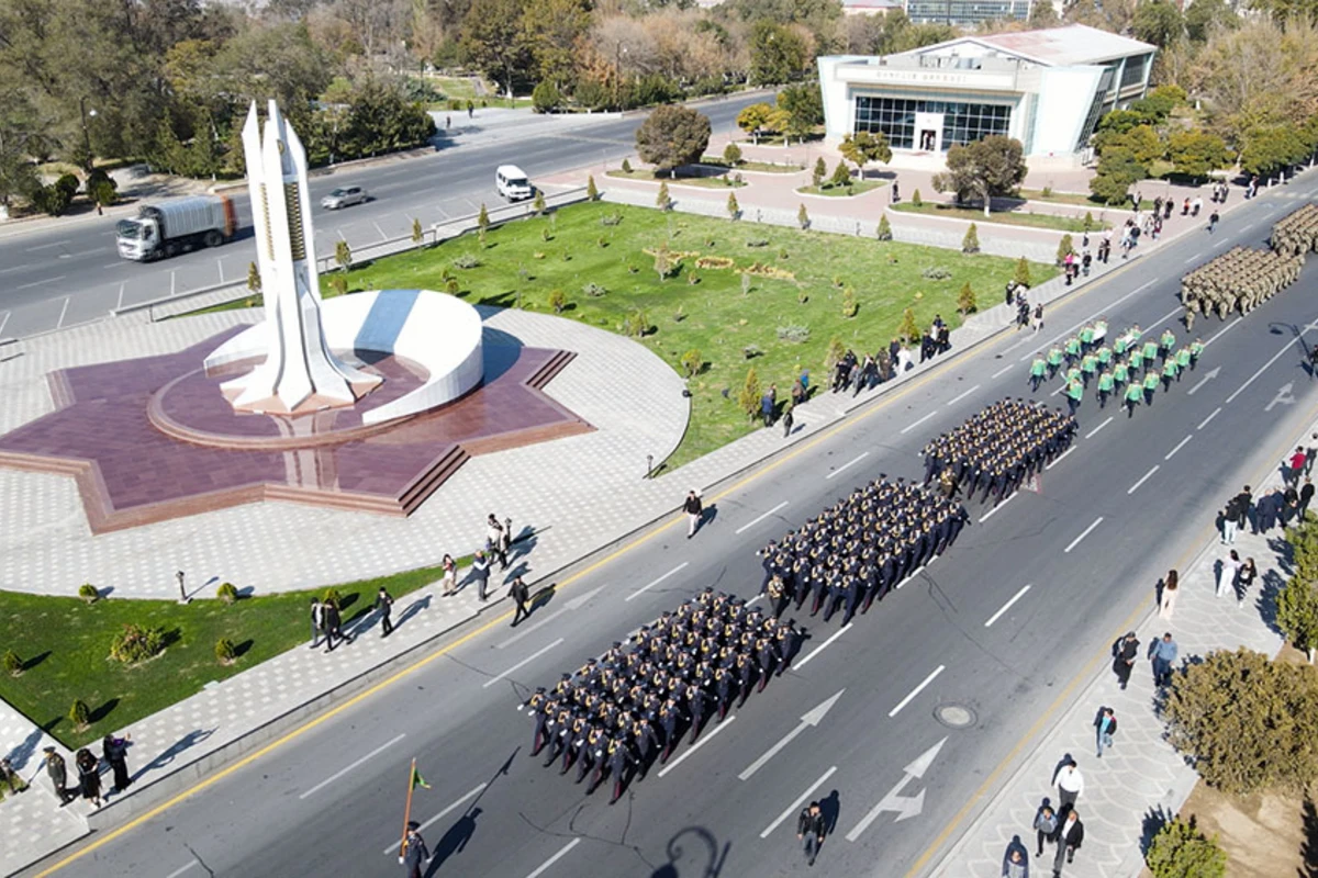 Naxçıvan şəhərində hərbi yürüş keçirilib - FOTO/VİDEO
