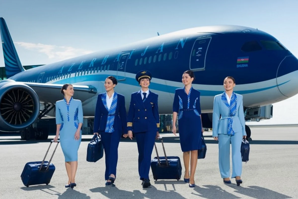AZAL əməkdaşları üçün yeni forma təqdim edib - FOTO