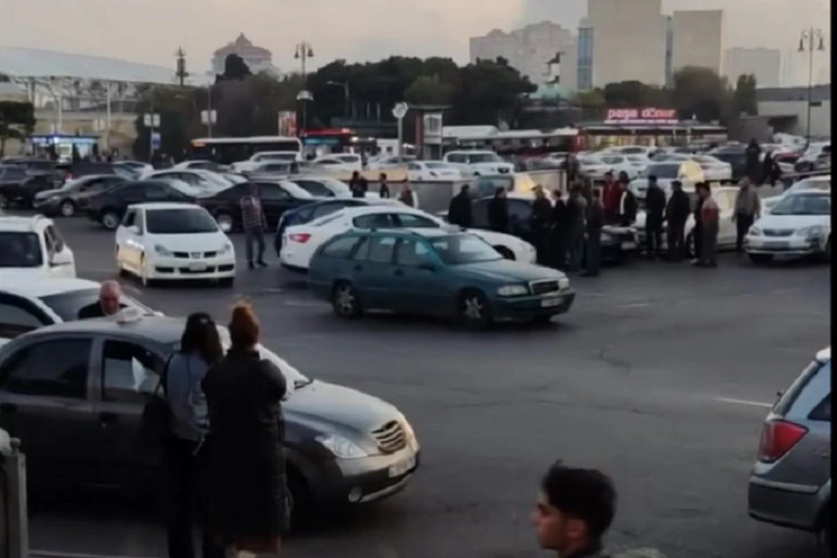 Bakıda “Toyota Prius” və “Maserati” toqquşub - VİDEO