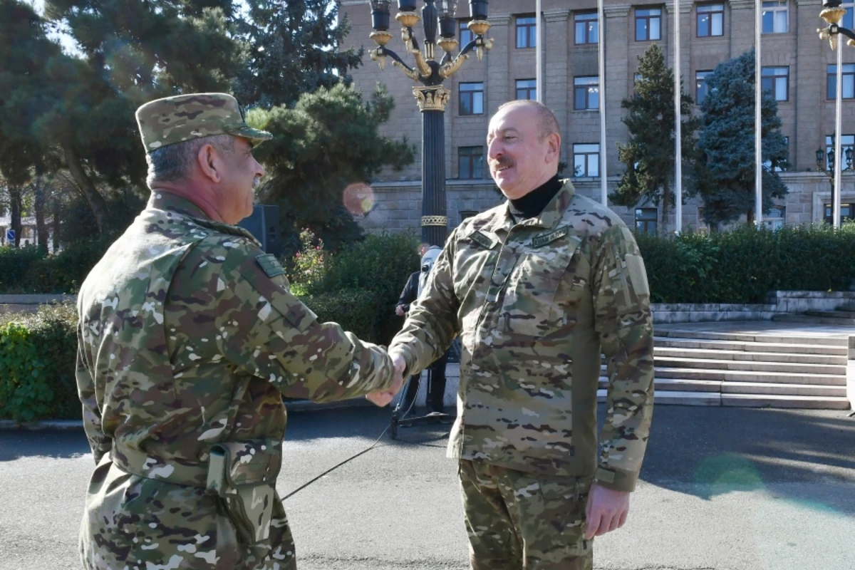 Парадом Победы в Ханкенди командовал начальник Генштаба азербайджанской армии - ФОТО