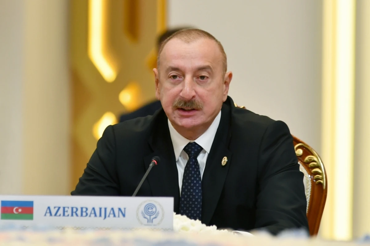 Президент: Азербайджан как член ОЭС принимает активное участие в работе организации